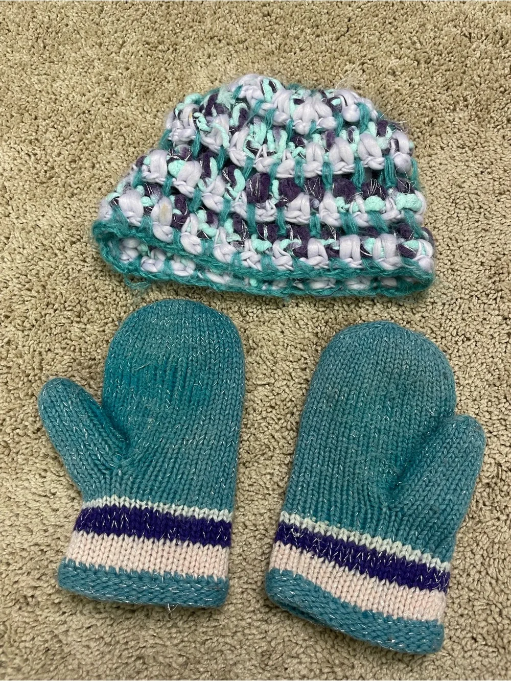 Urban Outfitters Teal‎ Knit Mittens & Multicolor Beanie Set